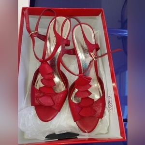 Michelle D red heels